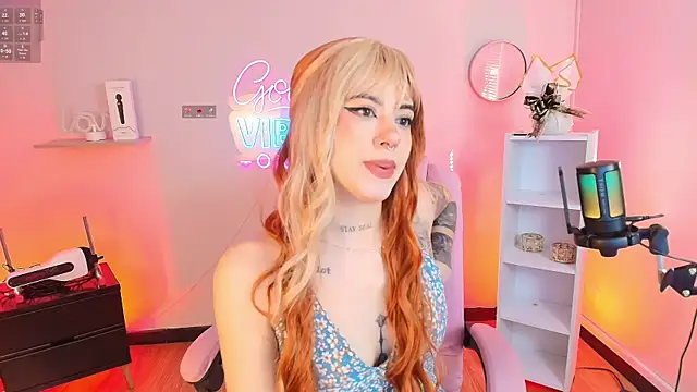 Alice Vixen online show from November 15, 1:04 pm