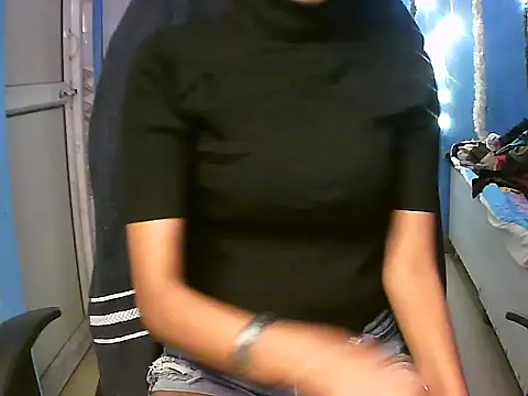 RENUKA RAJPUT online show from November 12, 7:51 pm