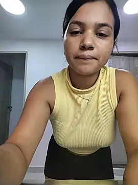 Snapshot of Eimy-04 chatting on June 21, 1:00 am Eimy-04 online show from June 21, 1:00 am