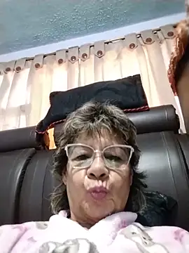 OliviaMorris1 online show from June 10, 12:28 pm
