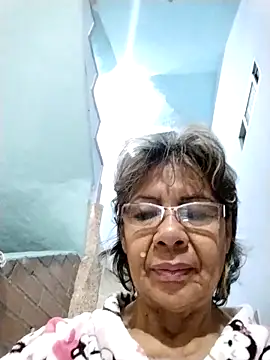 OliviaMorris1 online show from May 9, 3:15 pm