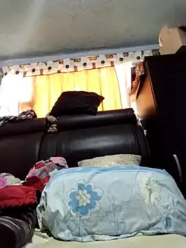 Snapshot of OliviaMorris1 chatting on November 12, 2:10 pm OliviaMorris1 online show from November 12, 2:10 pm