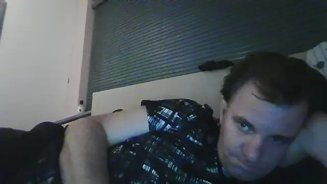 Snapshot of JasperGeil chatting on October 8, 8:20 pm JasperGeil online show from October 8, 8:20 pm