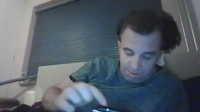 Snapshot of JasperGeil chatting on October 5, 12:01 am JasperGeil online show from October 5, 12:01 am