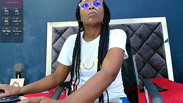 Snapshot of ebony__jheim chatting on October 7, 12:06 pm ebony jheim online show from October 7, 12:06 pm