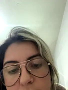 Snapshot of sophiemonroevip chatting on November 25, 12:27 pm sophiemonroevip online show from November 25, 12:27 pm