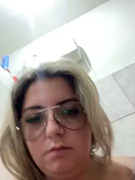 Snapshot of sophiemonroevip chatting on November 4, 11:58 am sophiemonroevip online show from November 4, 11:58 am