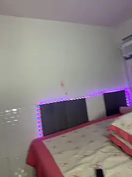 sophiemonroevip online show from April 14, 11:59 am