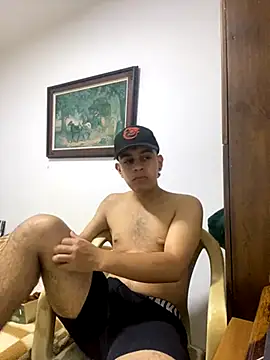 Snapshot of dominant_boy77 chatting on October 16, 2:53 am dominant boy77 online show from October 16, 2:53 am