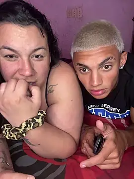 Snapshot of valen1891 chatting on December 18, 4:39 am valen1891 online show from December 18, 4:39 am