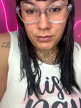 Snapshot of valen1891 chatting on October 14, 12:50 pm valen1891 online show from October 14, 12:50 pm