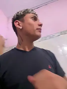 Snapshot of valen1891 chatting on March 26, 6:17 pm valen1891 online show from March 26, 6:17 pm