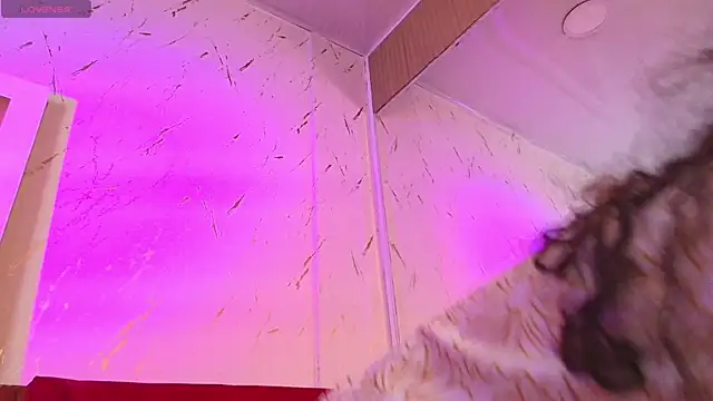 samanthaThoms online show from February 26, 8:09 pm