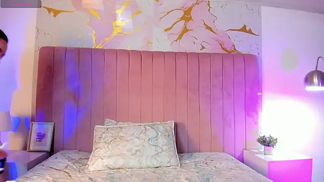 samanthaThoms online show from March 1, 9:59 pm