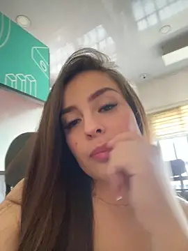 fernanda aram  online show from September 21, 1:27 pm