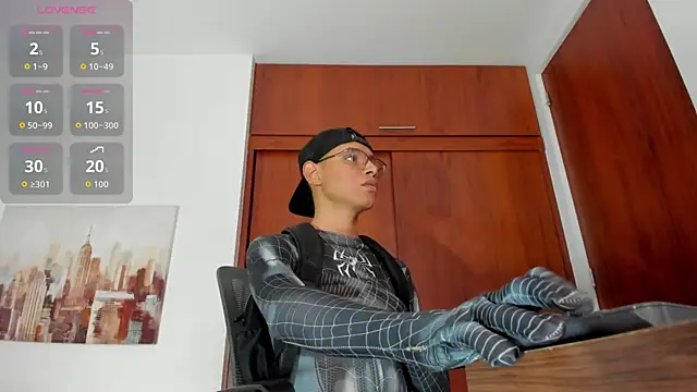 Snapshot of tristan_gold chatting on September 28, 11:01 pm tristan gold online show from September 28, 11:01 pm