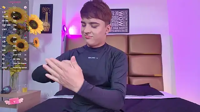 Lucass love online show from February 14, 1:00 pm