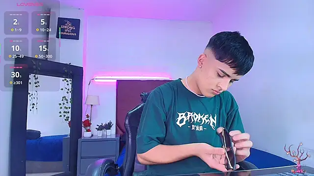 Lucass love online show from October 22, 4:28 pm