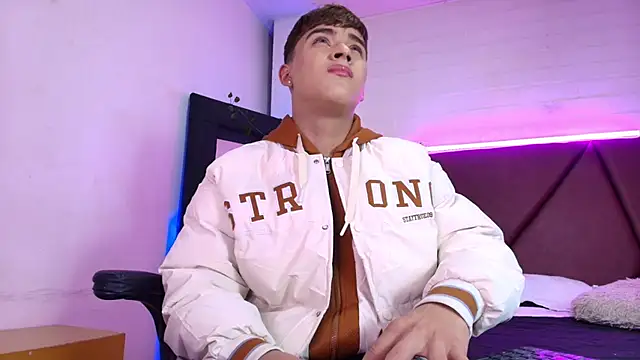 Lucass love online show from February 11, 1:00 pm