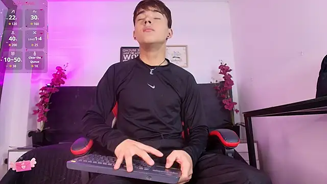 Lucass love online show from March 3, 3:57 am