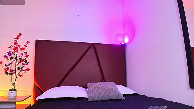 Lucass love online show from March 15, 1:29 pm