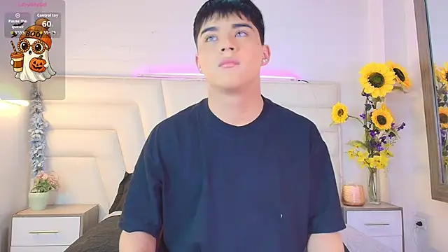 Lucass love online show from November 8, 4:10 pm