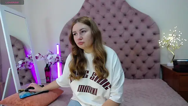 Snapshot of _Agata_ chatting on September 24, 6:20 am Agata online show from September 24, 6:20 am