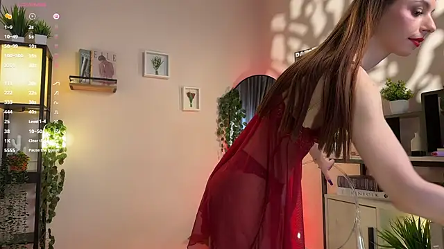 Amelie Crosby online show from April 1, 1:41 pm