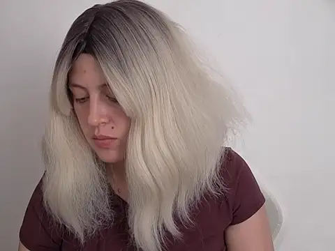 francescaasmith online show from March 25, 7:02 pm