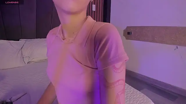 CleoWhite online show from September 22, 5:35 am