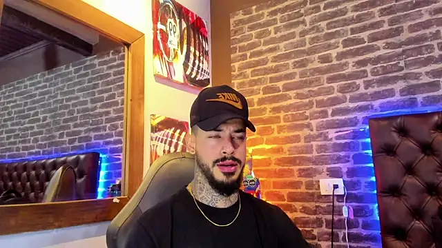 VinzenzRizzo online show from December 3, 4:13 am