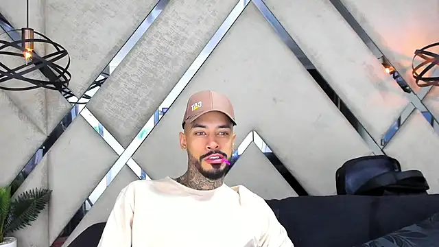 VinzenzRizzo online show from October 22, 4:23 am