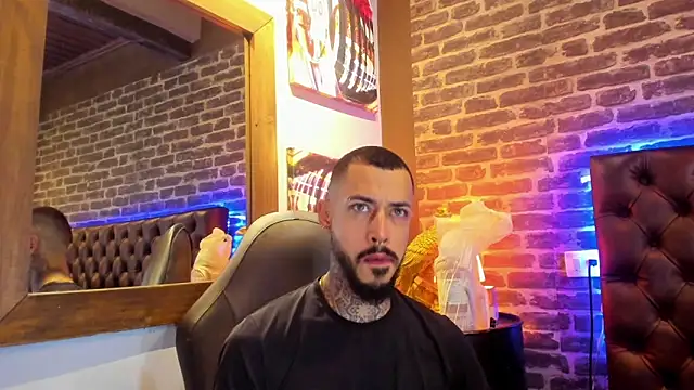 VinzenzRizzo online show from November 25, 4:24 am