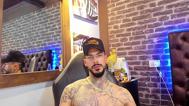 VinzenzRizzo online show from November 23, 6:01 am