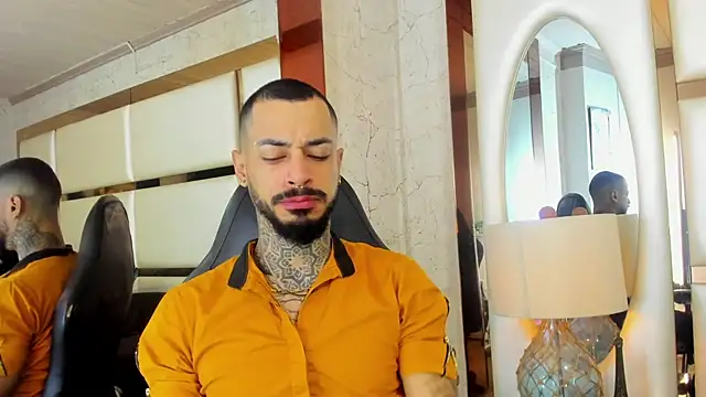 VinzenzRizzo online show from November 26, 4:23 am