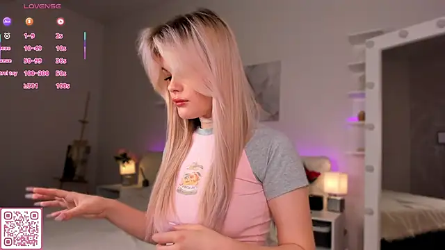 ShyEmma  online show from April 23, 1:12 am