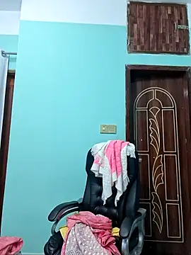 Bristy- online show from December 21, 5:25 pm