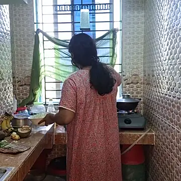 Snapshot of Bristy- chatting on November 24, 7:52 am Bristy- online show from November 24, 7:52 am