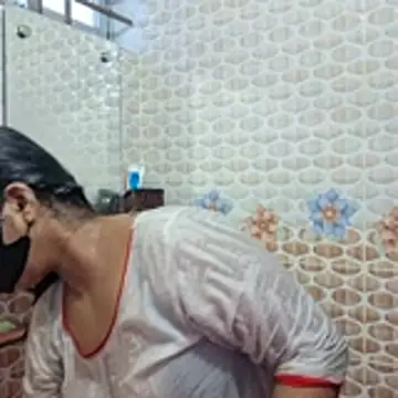 Snapshot of Bristy- chatting on October 29, 8:35 am Bristy- online show from October 29, 8:35 am