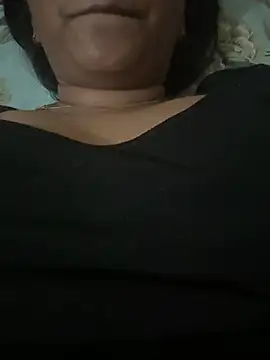 Snapshot of Anshaya chatting on May 18, 4:34 pm Anshaya online show from May 18, 4:34 pm