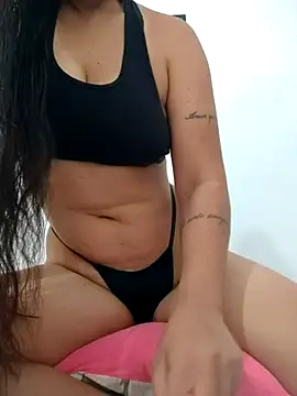 Snapshot of nikolyhot chatting on December 1, 11:33 am nikolyhot online show from December 1, 11:33 am