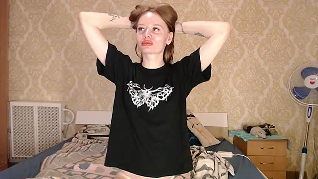 Kitkaat00 online show from March 31, 2:52 pm