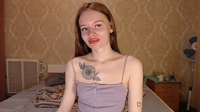 Kitkaat00 online show from April 18, 7:07 pm