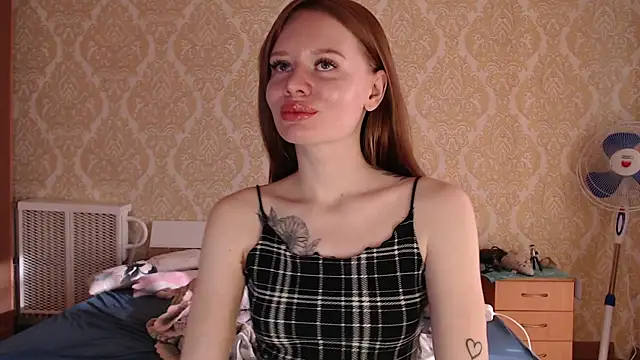 Kitkaat00 online show from March 28, 1:12 pm