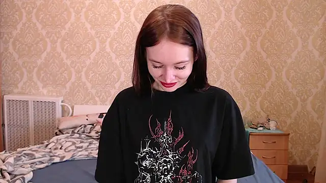 Kitkaat00 online show from November 3, 8:29 am