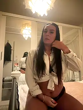 Islaymae gilf online show from October 4, 7:04 pm