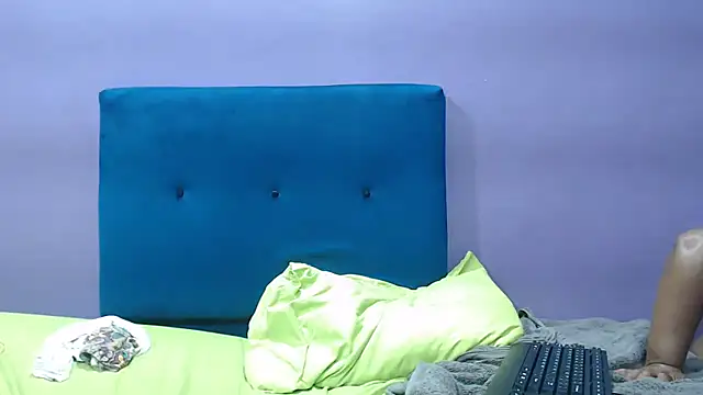 NaughtyChubbyZoe online show from November 11, 8:14 pm