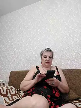 StarNicole online show from November 4, 6:17 am