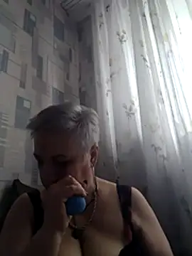 StarNicole online show from April 8, 7:10 am