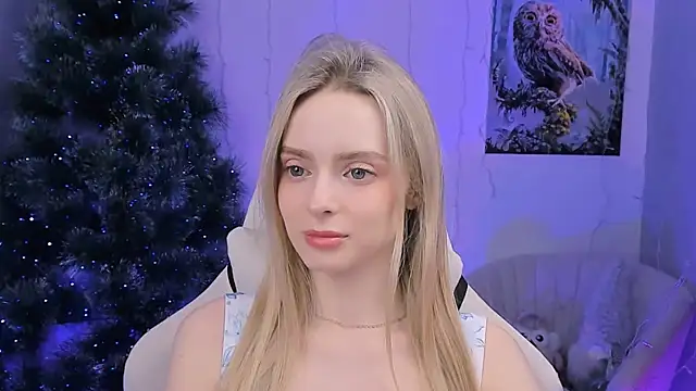 JuliaBrewwer online show from December 15, 1:39 pm